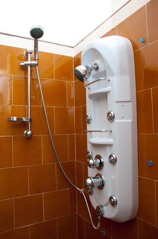 Bed & Breakfast Yin & Yang San Pantaleo Exterior foto