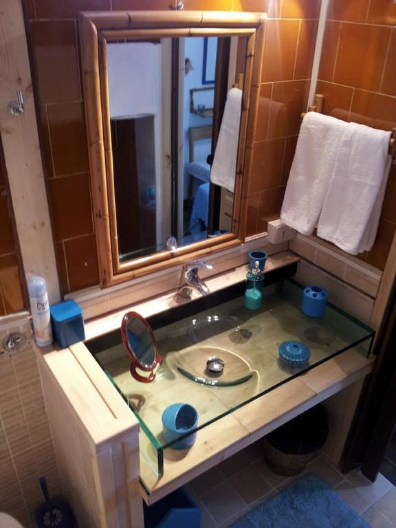 Bed & Breakfast Yin & Yang San Pantaleo Exterior foto