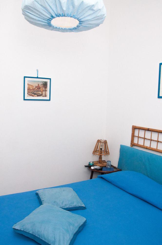 Bed & Breakfast Yin & Yang San Pantaleo Exterior foto