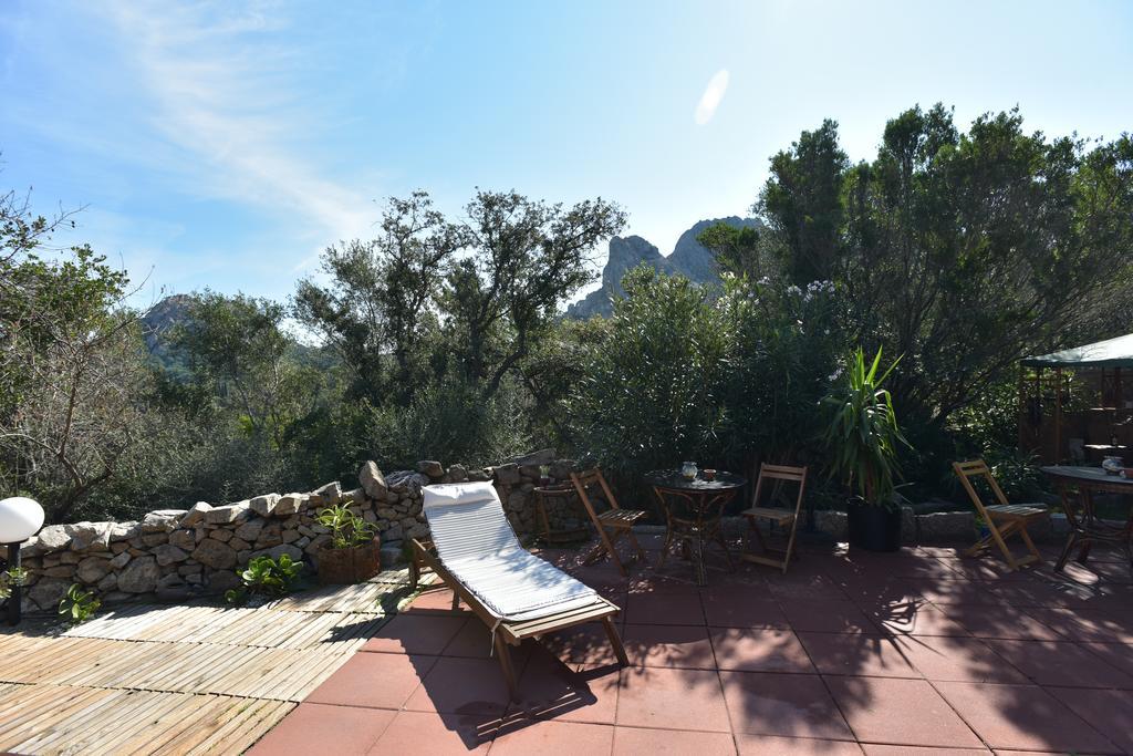 Bed & Breakfast Yin & Yang San Pantaleo Exterior foto