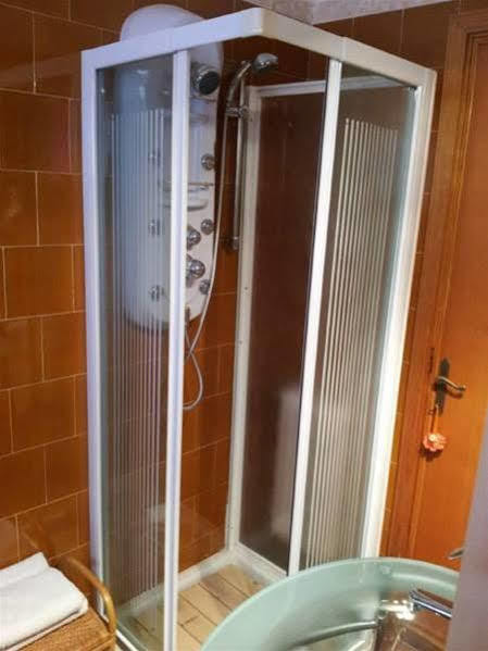 Bed & Breakfast Yin & Yang San Pantaleo Exterior foto